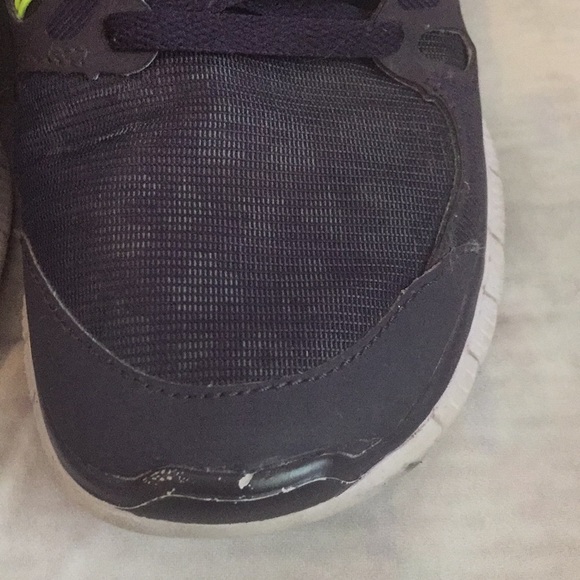 Nike Barefoot Ride sneaker in size 8 - Picture 3 of 16